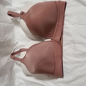 2 piece real me wireless bras. 38d with convertible straps